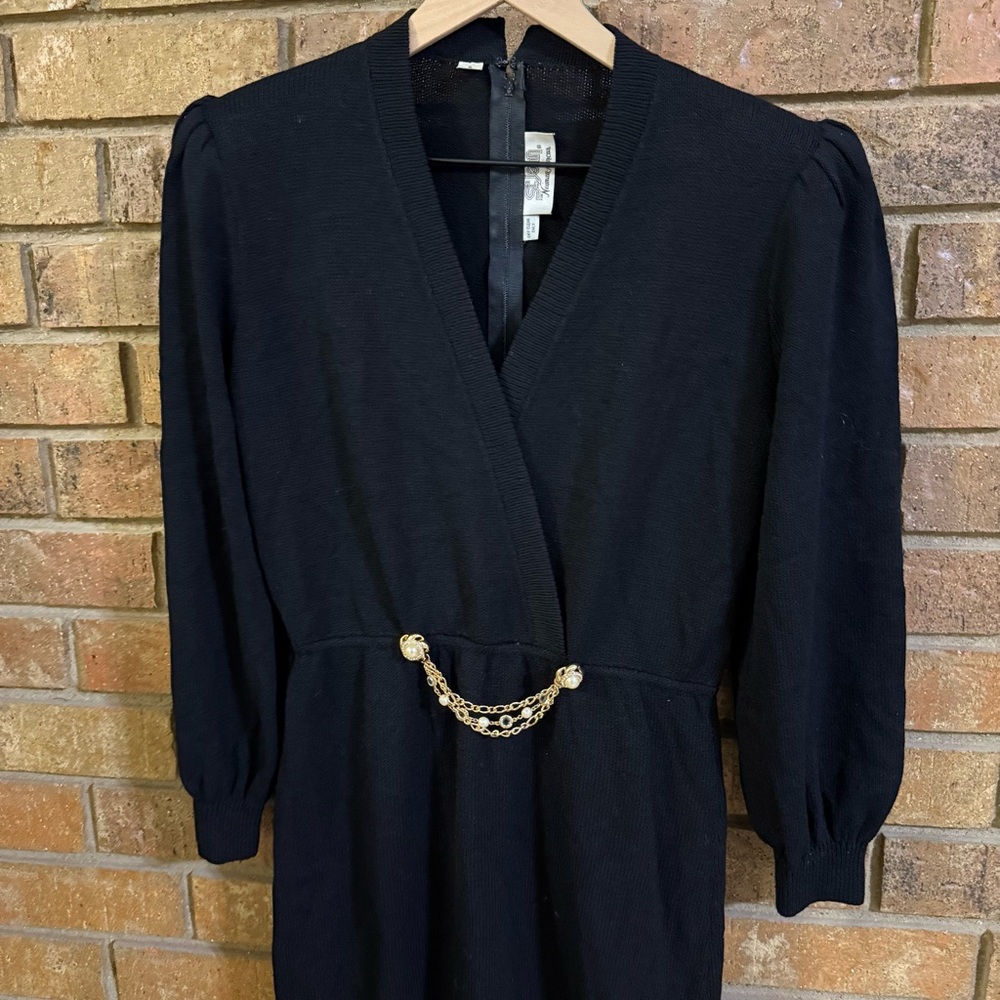 VTG St. John Black Dress Gold Chain Puff Sleeve Shoulder Detail SZ 6 - Picture 8 of 9
